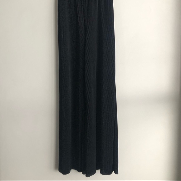 EVERYTHING MUST GO: GUESS MAXI JUMPSUIT - Picture 5 of 6